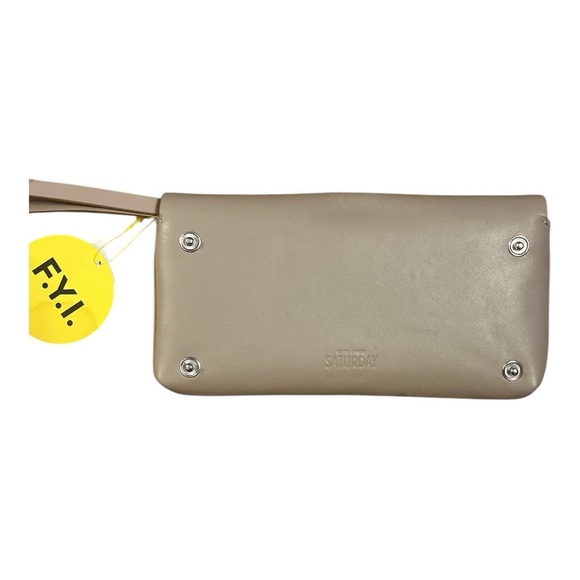 KATE SPADE ♠️ Saturdays wristlet NWT - Picture 2 of 4